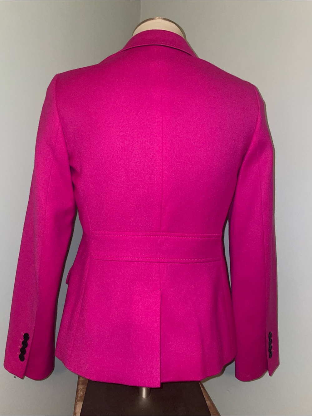 Barbie Pink 99%Wool 1 Button Lined Blazer. Size 4. - Picture 3 of 10